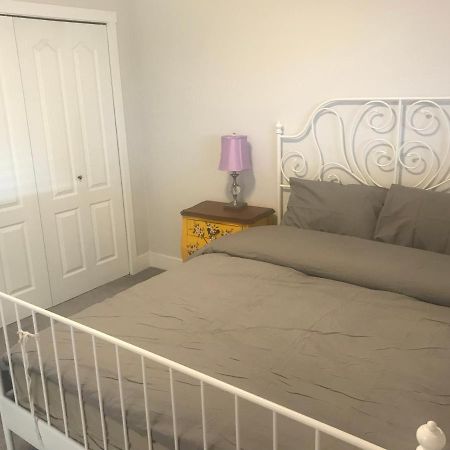Large Suite With Separate Bathroom 리치먼드 외부 사진
