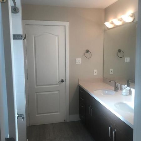 Large Suite With Separate Bathroom 리치먼드 외부 사진