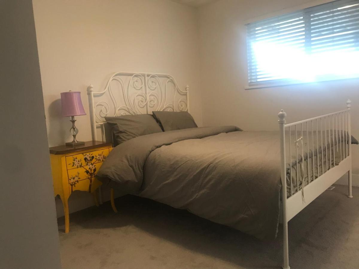 Large Suite With Separate Bathroom 리치먼드 외부 사진